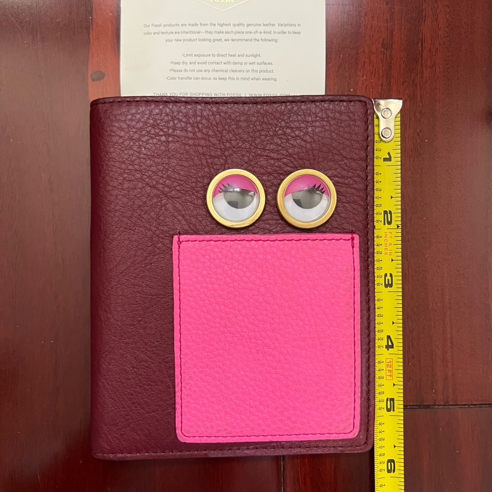 Fossil Eye Passport Holder and Wallet Wine